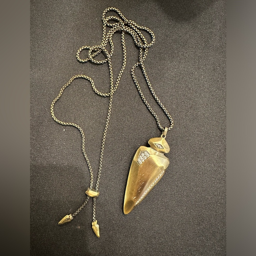 Kendra Scott Gold Arrowhead adjustable length necklace